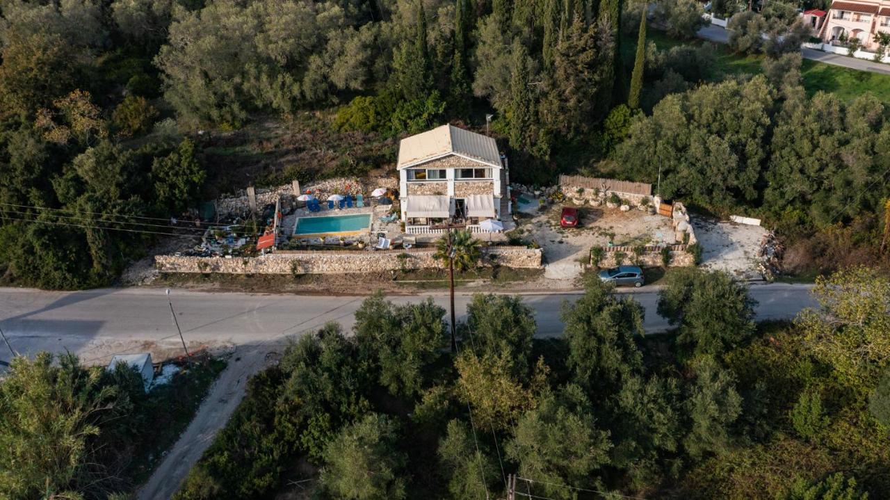 Stelios Stone House Sinarades Villa Kouramades ภายนอก รูปภาพ