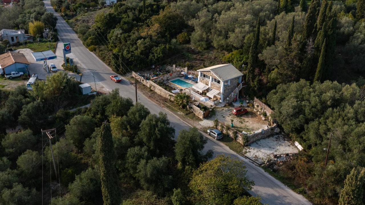 Stelios Stone House Sinarades Villa Kouramades ภายนอก รูปภาพ