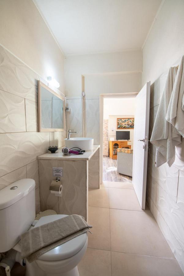 Stelios Stone House Sinarades Villa Kouramades ภายนอก รูปภาพ